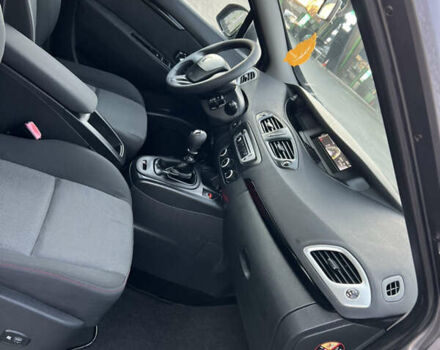 Сірий Рено Гранд Сценік, об'ємом двигуна 1.6 л та пробігом 238 тис. км за 8700 $, фото 28 на Automoto.ua