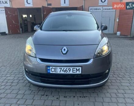 Серый Рено Гранд Сценик, объемом двигателя 1.5 л и пробегом 272 тыс. км за 8000 $, фото 1 на Automoto.ua