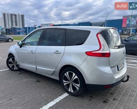 Сірий Рено Гранд Сценік, об'ємом двигуна 1.5 л та пробігом 363 тис. км за 7600 $, фото 2 на Automoto.ua