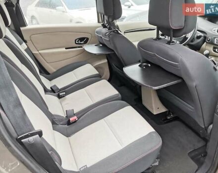 Сірий Рено Гранд Сценік, об'ємом двигуна 1.5 л та пробігом 238 тис. км за 8700 $, фото 44 на Automoto.ua