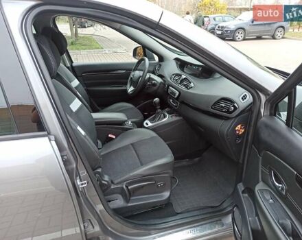 Серый Рено Гранд Сценик, объемом двигателя 1.6 л и пробегом 205 тыс. км за 10500 $, фото 25 на Automoto.ua