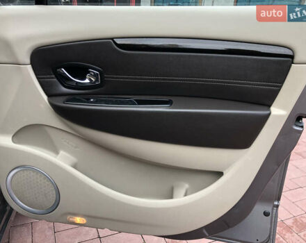 Серый Рено Гранд Сценик, объемом двигателя 2 л и пробегом 197 тыс. км за 10700 $, фото 33 на Automoto.ua