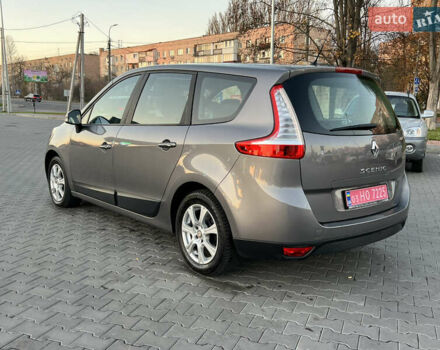 Сірий Рено Гранд Сценік, об'ємом двигуна 1.6 л та пробігом 238 тис. км за 8700 $, фото 10 на Automoto.ua