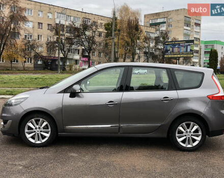 Серый Рено Гранд Сценик, объемом двигателя 2 л и пробегом 197 тыс. км за 10700 $, фото 12 на Automoto.ua