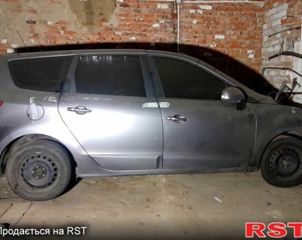 Серый Рено Гранд Сценик, объемом двигателя 1.5 л и пробегом 225 тыс. км за 4500 $, фото 3 на Automoto.ua