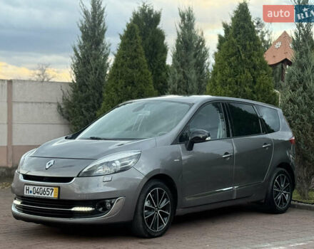 Серый Рено Гранд Сценик, объемом двигателя 2 л и пробегом 241 тыс. км за 10450 $, фото 14 на Automoto.ua