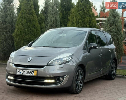 Серый Рено Гранд Сценик, объемом двигателя 2 л и пробегом 241 тыс. км за 10450 $, фото 13 на Automoto.ua