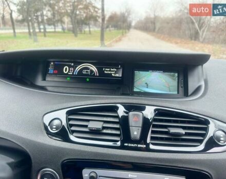 Сірий Рено Гранд Сценік, об'ємом двигуна 1.6 л та пробігом 204 тис. км за 8500 $, фото 25 на Automoto.ua