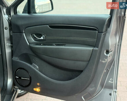 Серый Рено Гранд Сценик, объемом двигателя 2 л и пробегом 241 тыс. км за 10450 $, фото 39 на Automoto.ua