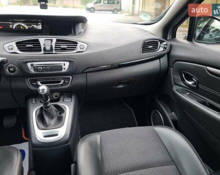 Сірий Рено Гранд Сценік, об'ємом двигуна 1.5 л та пробігом 230 тис. км за 8650 $, фото 26 на Automoto.ua