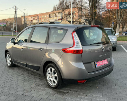 Серый Рено Гранд Сценик, объемом двигателя 1.6 л и пробегом 240 тыс. км за 7999 $, фото 8 на Automoto.ua
