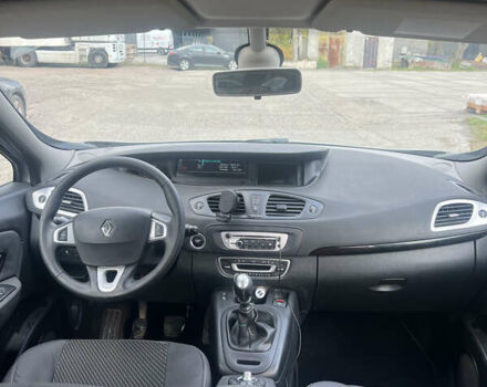 Серый Рено Гранд Сценик, объемом двигателя 1.5 л и пробегом 264 тыс. км за 7000 $, фото 13 на Automoto.ua