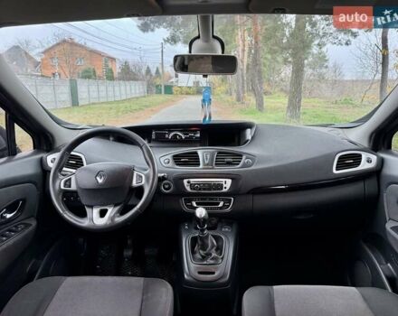 Серый Рено Гранд Сценик, объемом двигателя 1.5 л и пробегом 185 тыс. км за 7200 $, фото 13 на Automoto.ua