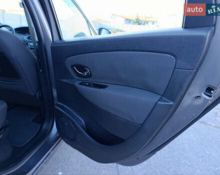 Серый Рено Гранд Сценик, объемом двигателя 1.5 л и пробегом 233 тыс. км за 9200 $, фото 25 на Automoto.ua