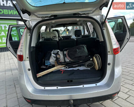 Серый Рено Гранд Сценик, объемом двигателя 1.46 л и пробегом 238 тыс. км за 8500 $, фото 16 на Automoto.ua