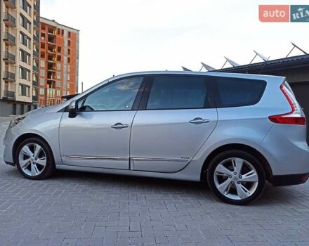 Серый Рено Гранд Сценик, объемом двигателя 1.6 л и пробегом 239 тыс. км за 8700 $, фото 30 на Automoto.ua