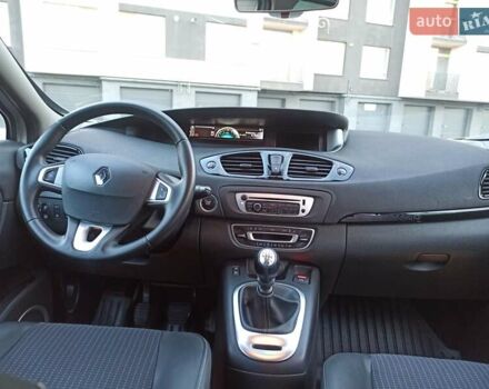 Серый Рено Гранд Сценик, объемом двигателя 1.6 л и пробегом 239 тыс. км за 8700 $, фото 52 на Automoto.ua