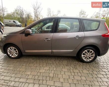 Серый Рено Гранд Сценик, объемом двигателя 1.6 л и пробегом 217 тыс. км за 8200 $, фото 1 на Automoto.ua