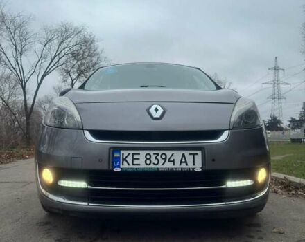 Сірий Рено Гранд Сценік, об'ємом двигуна 1.6 л та пробігом 204 тис. км за 8500 $, фото 10 на Automoto.ua
