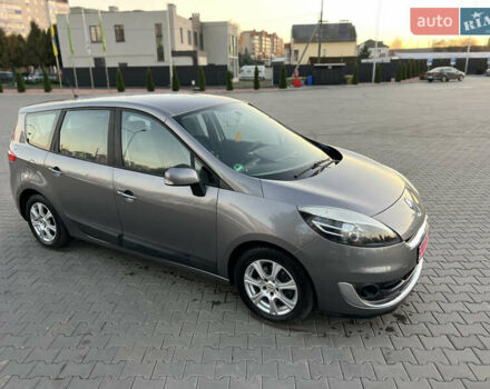 Серый Рено Гранд Сценик, объемом двигателя 1.6 л и пробегом 240 тыс. км за 7999 $, фото 37 на Automoto.ua