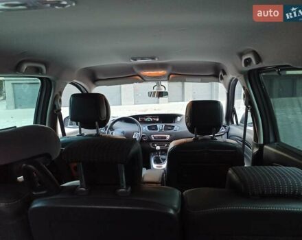 Серый Рено Гранд Сценик, объемом двигателя 1.6 л и пробегом 239 тыс. км за 8700 $, фото 76 на Automoto.ua