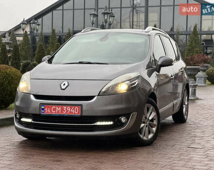 Серый Рено Гранд Сценик, объемом двигателя 1.6 л и пробегом 238 тыс. км за 9500 $, фото 5 на Automoto.ua