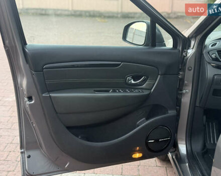 Серый Рено Гранд Сценик, объемом двигателя 2 л и пробегом 241 тыс. км за 10450 $, фото 48 на Automoto.ua