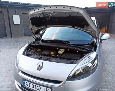Серый Рено Гранд Сценик, объемом двигателя 1.6 л и пробегом 239 тыс. км за 8700 $, фото 43 на Automoto.ua