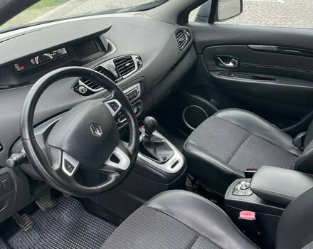 Серый Рено Гранд Сценик, объемом двигателя 1.46 л и пробегом 262 тыс. км за 7900 $, фото 8 на Automoto.ua