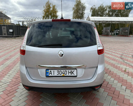 Серый Рено Гранд Сценик, объемом двигателя 2 л и пробегом 187 тыс. км за 8750 $, фото 13 на Automoto.ua