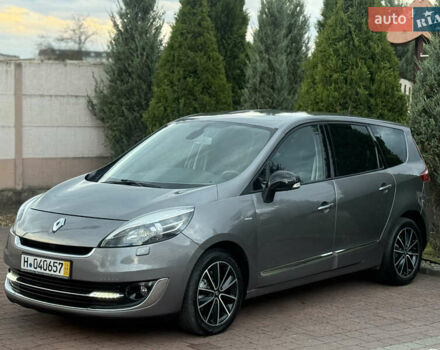 Серый Рено Гранд Сценик, объемом двигателя 2 л и пробегом 241 тыс. км за 10950 $, фото 15 на Automoto.ua