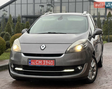 Серый Рено Гранд Сценик, объемом двигателя 1.6 л и пробегом 238 тыс. км за 9500 $, фото 10 на Automoto.ua