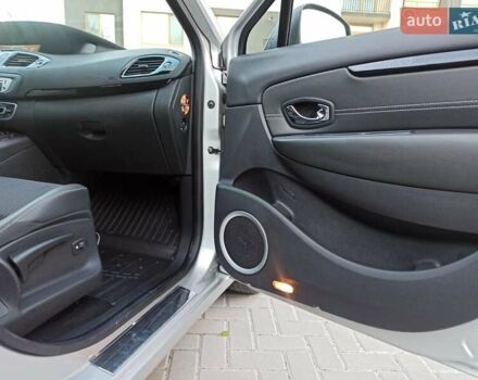 Серый Рено Гранд Сценик, объемом двигателя 1.6 л и пробегом 239 тыс. км за 8700 $, фото 66 на Automoto.ua