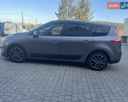 Серый Рено Гранд Сценик, объемом двигателя 1.5 л и пробегом 272 тыс. км за 8000 $, фото 8 на Automoto.ua