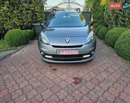 Сірий Рено Гранд Сценік, об'ємом двигуна 1.6 л та пробігом 216 тис. км за 8800 $, фото 1 на Automoto.ua