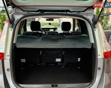 Серый Рено Гранд Сценик, объемом двигателя 1.5 л и пробегом 239 тыс. км за 8999 $, фото 61 на Automoto.ua