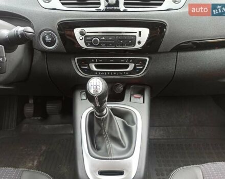 Серый Рено Гранд Сценик, объемом двигателя 1.6 л и пробегом 205 тыс. км за 10500 $, фото 8 на Automoto.ua