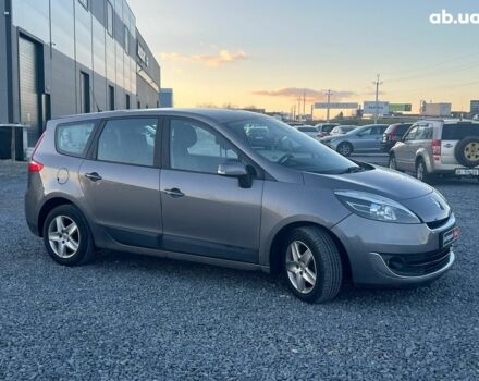 Серый Рено Гранд Сценик, объемом двигателя 1.5 л и пробегом 281 тыс. км за 9740 $, фото 10 на Automoto.ua