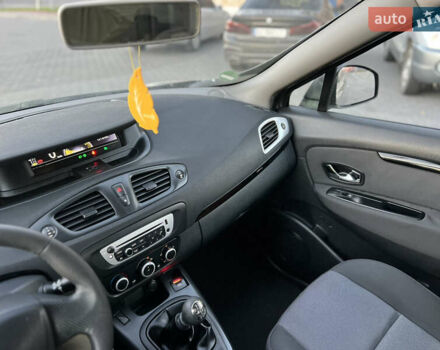 Серый Рено Гранд Сценик, объемом двигателя 1.6 л и пробегом 240 тыс. км за 7999 $, фото 58 на Automoto.ua