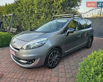 Сірий Рено Гранд Сценік, об'ємом двигуна 1.6 л та пробігом 216 тис. км за 8800 $, фото 2 на Automoto.ua