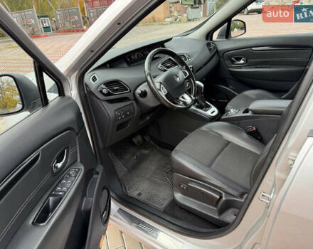 Серый Рено Гранд Сценик, объемом двигателя 2 л и пробегом 187 тыс. км за 8750 $, фото 20 на Automoto.ua