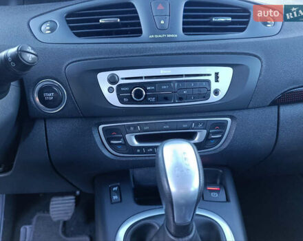 Серый Рено Гранд Сценик, объемом двигателя 1.5 л и пробегом 233 тыс. км за 9200 $, фото 17 на Automoto.ua