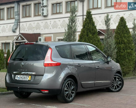 Серый Рено Гранд Сценик, объемом двигателя 2 л и пробегом 241 тыс. км за 10950 $, фото 1 на Automoto.ua