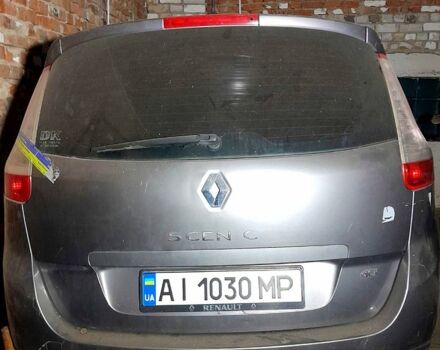 Серый Рено Гранд Сценик, объемом двигателя 1.5 л и пробегом 225 тыс. км за 4500 $, фото 4 на Automoto.ua