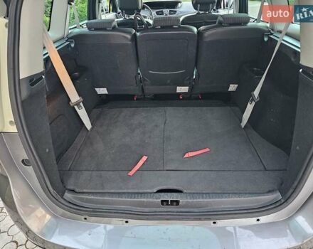 Сірий Рено Гранд Сценік, об'ємом двигуна 1.6 л та пробігом 216 тис. км за 8800 $, фото 12 на Automoto.ua