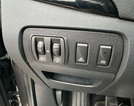 Серый Рено Гранд Сценик, объемом двигателя 1.6 л и пробегом 226 тыс. км за 8800 $, фото 17 на Automoto.ua