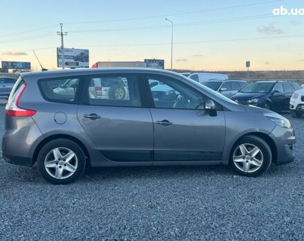 Серый Рено Гранд Сценик, объемом двигателя 1.5 л и пробегом 281 тыс. км за 9740 $, фото 9 на Automoto.ua