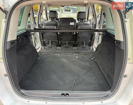 Серый Рено Гранд Сценик, объемом двигателя 2 л и пробегом 187 тыс. км за 8750 $, фото 30 на Automoto.ua