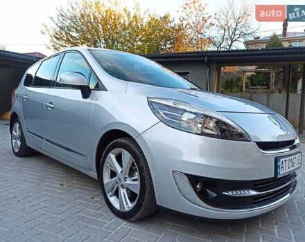 Серый Рено Гранд Сценик, объемом двигателя 1.6 л и пробегом 239 тыс. км за 8700 $, фото 1 на Automoto.ua