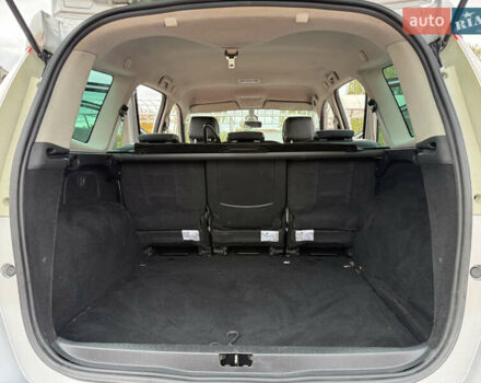 Серый Рено Гранд Сценик, объемом двигателя 2 л и пробегом 187 тыс. км за 8750 $, фото 32 на Automoto.ua